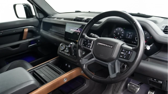 Land Rover Defender (73 Reg) 110 3.0 D300 X Hard Top Commercial (+VAT) Image 2