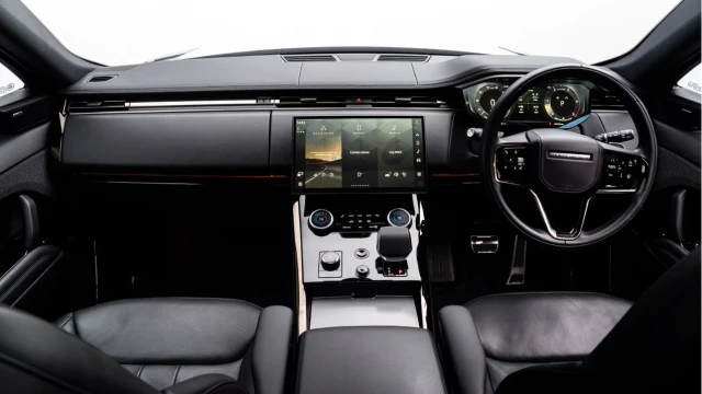 Land Rover Range Rover Sport (23 Reg) 3.0 D300 Dynamic SE Image 2
