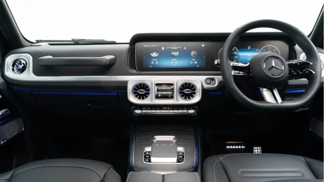 Mercedes-Benz G Class (75 Reg) G450D 3.0 AMG Line Premium Plus 4Matic (Night Pack) Image 3