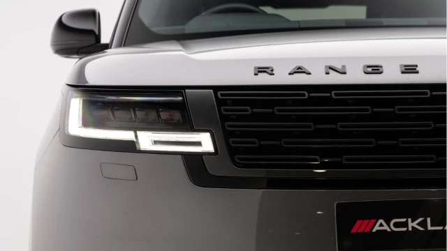 Land Rover Range Rover (73 Reg) 3.0 D300 SE (Shadow Pack) Image 8