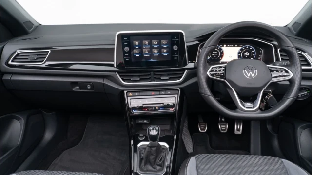 Volkswagen T-roc (23 Reg) 1.5TSI R-Line Convertible Image 3