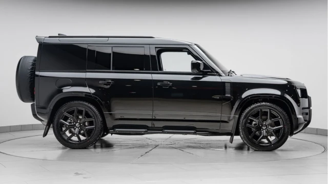 Land Rover Defender (75 Reg) 110 3.0 D250 S Hard Top Commercial (+VAT) Image 6