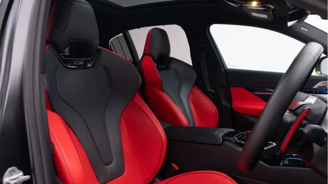 BMW M5 (74 Reg) 4.4 V8 Hybrid Image 3
