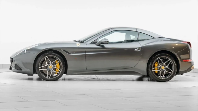 Ferrari California (16 Reg) 3.9 V8 T Convertible Image 5