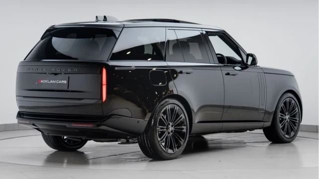 Land Rover Range Rover (75 Reg) 3.0 D300 Edition (Shadow Pack) Image 6