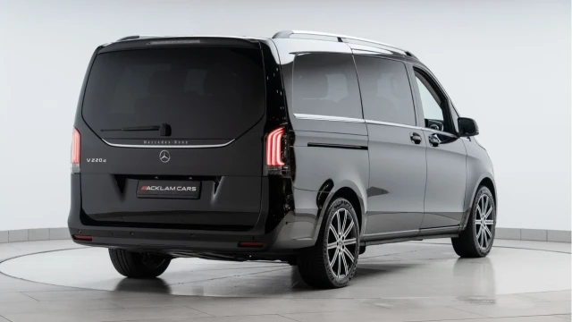 Mercedes-Benz V Class (24 Reg) V220 2.0D Premium LWB (7 Seat) Image 6