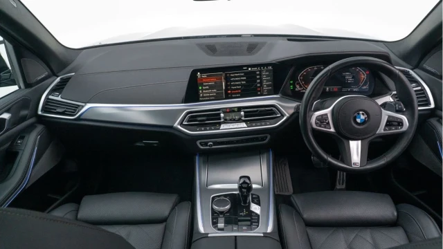 BMW X5 (72 Reg) 3.0 40D M Sport xDrive (7 Seat) (Bespoke) Image 2
