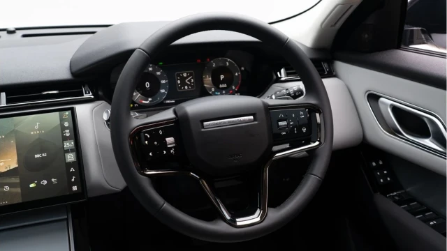 Land Rover Range Rover Velar (73 Reg) 2.0 D200 S Image 7