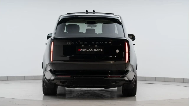 Land Rover Range Rover (72 Reg) 3.0 P400 Autobiography (Shadow Pack) Image 5