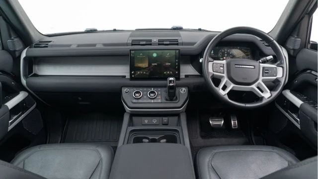 Land Rover Defender (71 Reg) 110 2.0 P400e XS Edition Hybrid (Bespoke) Image 2