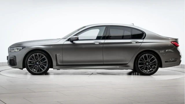 BMW 7 Series (70 Reg) 730D 3.0 M Sport Image 3
