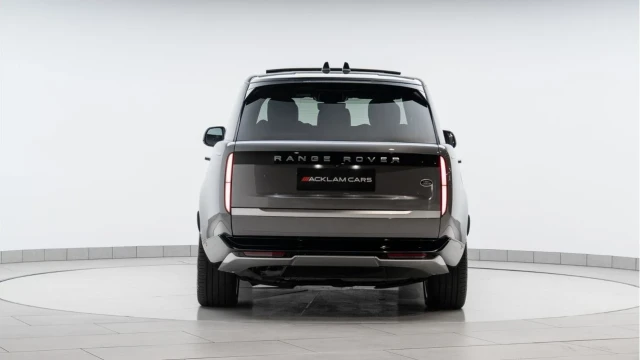 Land Rover Range Rover (72 Reg) 3.0 D350 Autobiography Image 5