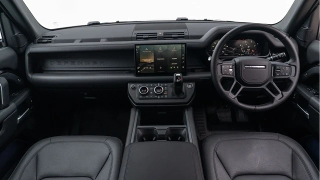 Land Rover Defender (74 Reg) 110 3.0 D350 X-Dynamic HSE (7 Seat) (Bespoke) Image 2
