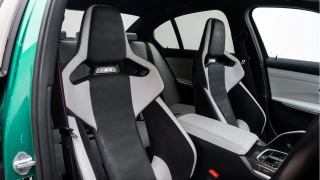 BMW M3 (72 Reg) 3.0 M3 Competition M xDrive (Ultimate) Image 3