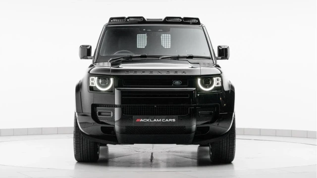 Land Rover Defender (25 Reg) 90 3.0 D250 S Hard Top Commercial (3 Seat) (+VAT) Image 5