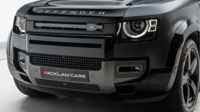 Land Rover Defender (72 Reg) 110 5.0 V8 Carpathian Edition Image 8