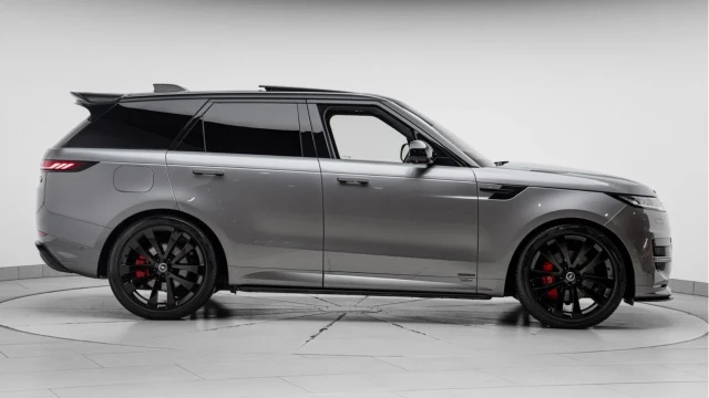 Land Rover Range Rover Sport (72 Reg) 3.0 D300 Autobiography (Black Pack) Image 5