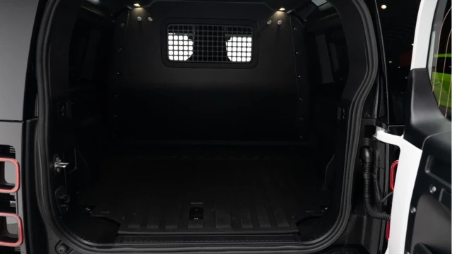 Land Rover Defender (74 Reg) 90 3.0 D250 S Hard Top Commercial (3 Seat) (Bespoke URBAN)  (+VAT) Image 4