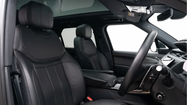 Land Rover Range Rover Sport (24 Reg) 3.0 D300 Dynamic SE Image 3