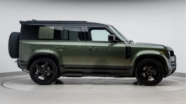 Land Rover Defender (75 Reg) 110 3.0 D350 X-Dynamic HSE (VAT Q) Image 5