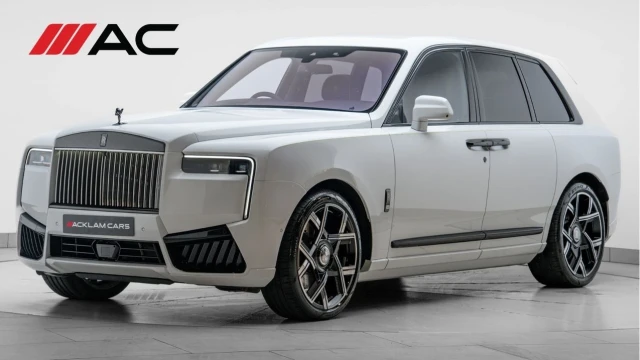 Rolls-Royce Cullinan (74 Reg) 6.75 V12 Black Badge Series II (VAT Q) Image 1