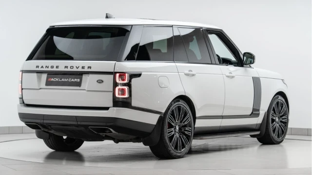 Land Rover Range Rover (70 Reg) 3.0 SDV6 Vogue (Black Pack) Image 6