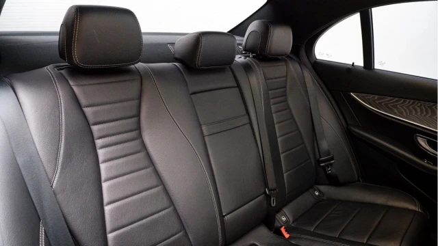 Mercedes-Benz E Class (23 Reg) E400 2.9D AMG Line Night Edition Premium Plus 4Matic Image 8