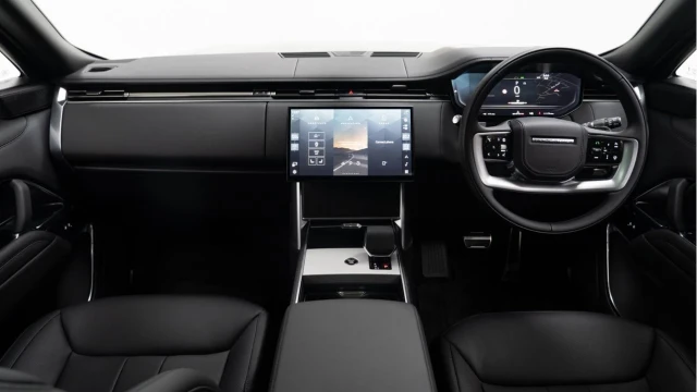 Land Rover Range Rover (74 Reg) 3.0 D350 Autobiography LWB 7 Seat (VAT Q) Image 2