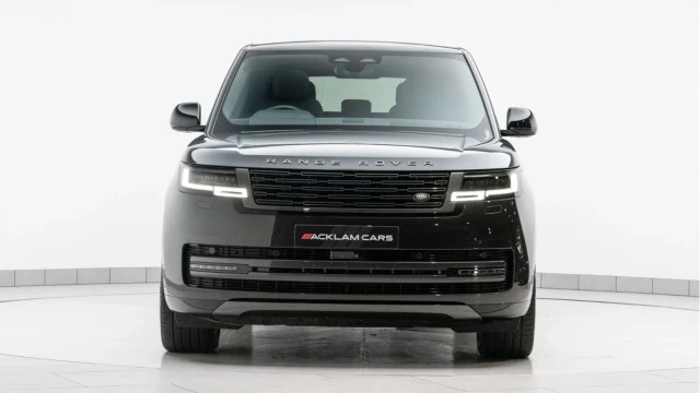 Land Rover Range Rover (25 Reg) 3.0 D300 SE (Shadow Pack) Image 6