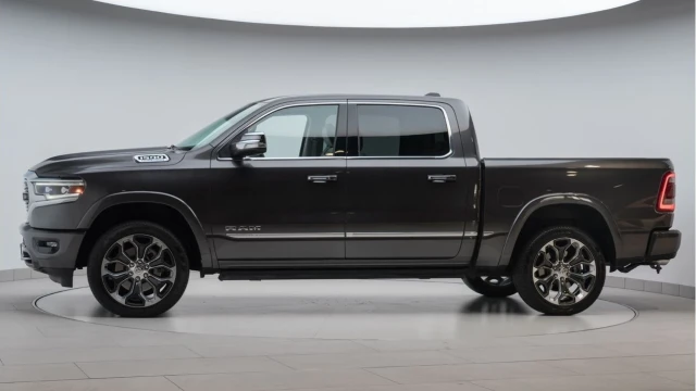 Dodge RAM 1500 (23 Reg) 5.7 V8 HEMI eTorque Limited 10th Anniversary (+VAT) Image 7