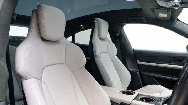 Porsche Taycan (23 Reg) GTS Image 3