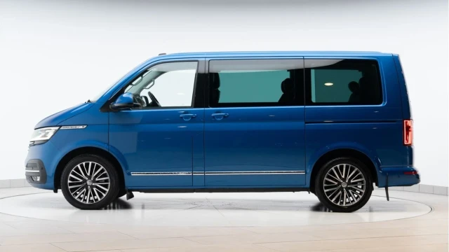 Volkswagen Caravelle (21 Reg) 2.0 BiTDI Executive DSG 4Motion (7 Seat) Image 5