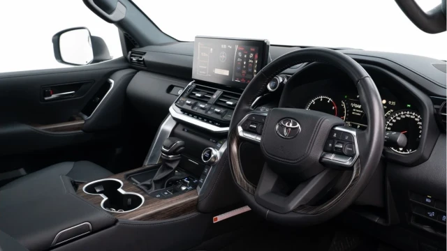 Toyota Land Cruiser (24 Reg) 300 3.3D V6 VX (7 Seat) Image 2