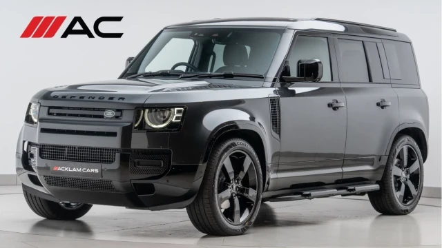 Land Rover Defender (25 Reg) 110 3.0 D250 X-Dynamic SE (Black Pack) (VAT Q) Image 1