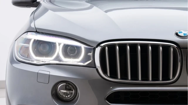 BMW X5 (18 Reg) 4.4 V8 50i M Sport (7 Seat) Image 8