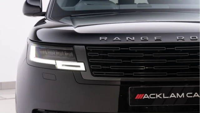 Land Rover Range Rover (74 Reg) 3.0 D350 HSE (Shadow Pack) Image 6