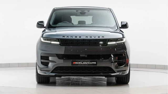 Land Rover Range Rover Sport (73 Reg) 3.0 D300 Dynamic SE (Black Pack) Image 4