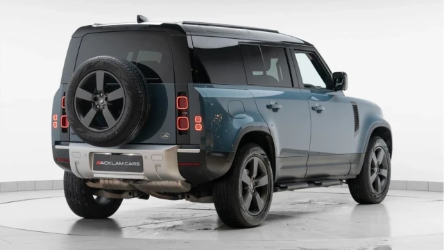 Land Rover Defender (23 Reg) 110 3.0 D250 HSE Hard Top (6 Seat) (+VAT) Image 5