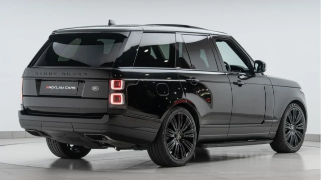 Land Rover Range Rover (71 Reg) 3.0 D300 Westminster Black Image 6