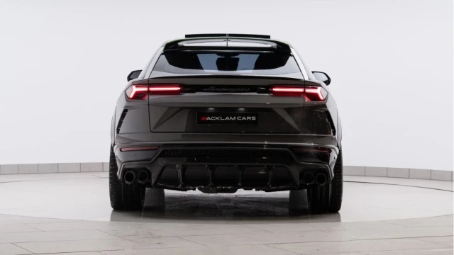 Lamborghini Urus (71 Reg) 4.0 V8 (Nero) Image 5