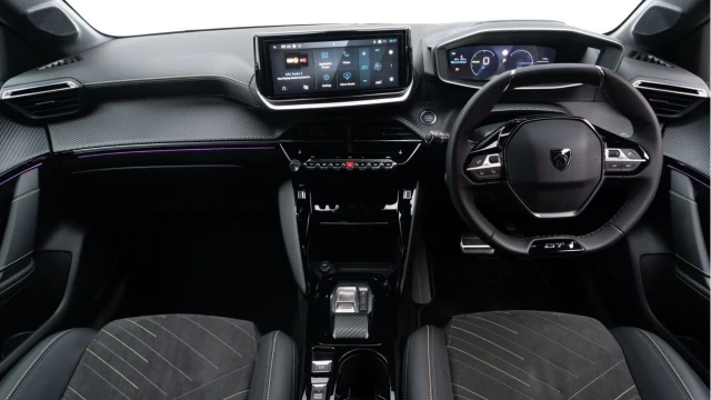 Peugeot E-208 (74 Reg) GT Image 2