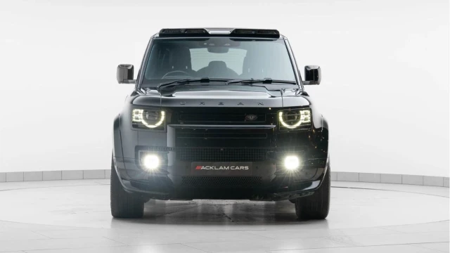 Land Rover Defender (73 Reg) 110 3.0 D300 X-Dynamic SE (Bespoke) Image 7