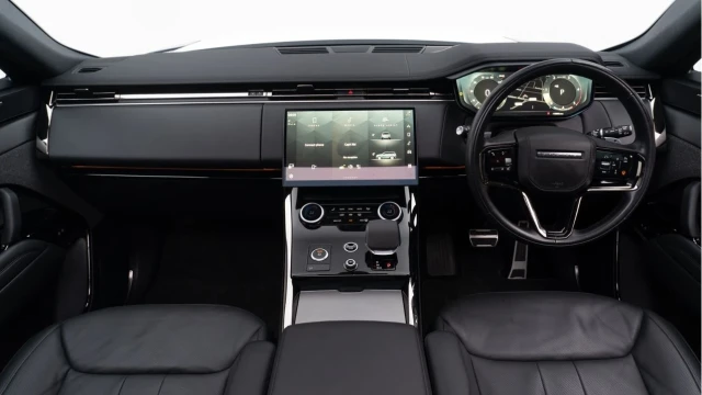 Land Rover Range Rover Sport (73 Reg) 3.0 D300 Dynamic SE (Black Pack) Image 2