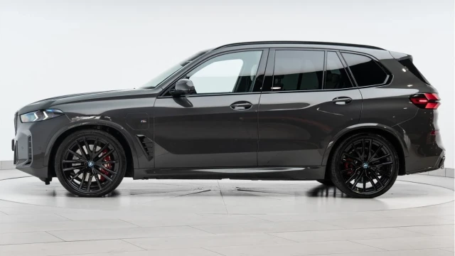 BMW X5 (74 Reg) 3.0 50e M Sport xDrive Hybrid Image 4