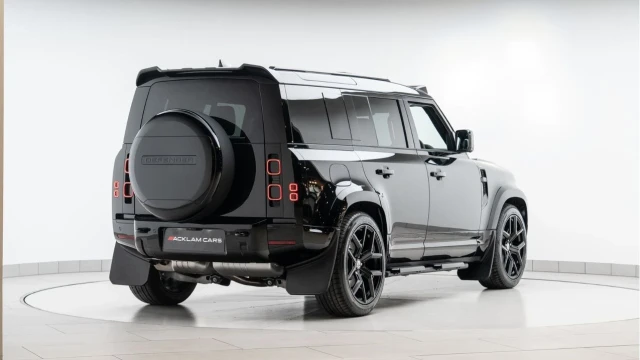 Land Rover Defender (25 Reg) 110 3.0 D350 X-Dynamic SE (6 Seat) (Bespoke) Image 6