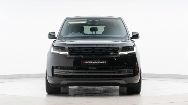 Land Rover Range Rover (22 Reg) 3.0 D350 HSE (Shadow Pack) Image 4