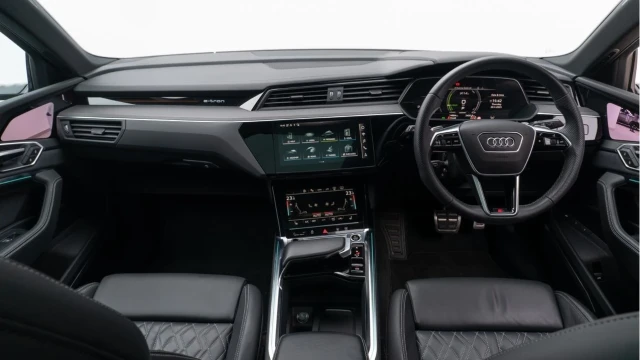 Audi Q8 E-Tron (23 Reg) 55 Vorsprung Sportback Quattro Image 2