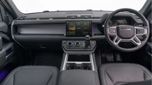 Land Rover Defender (74 Reg) 110 3.0 D350 X-Dynamic HSE (Bespoke) (VAT Q) Image 2