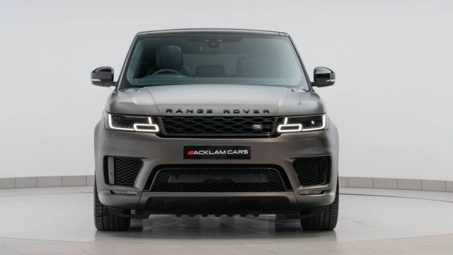 Land Rover Range Rover Sport (71 Reg) 3.0 P400 HST Image 4