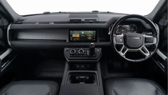 Land Rover Defender (22 Reg) 110 3.0 D300 X-Dynamic SE (VAT Q) Image 2